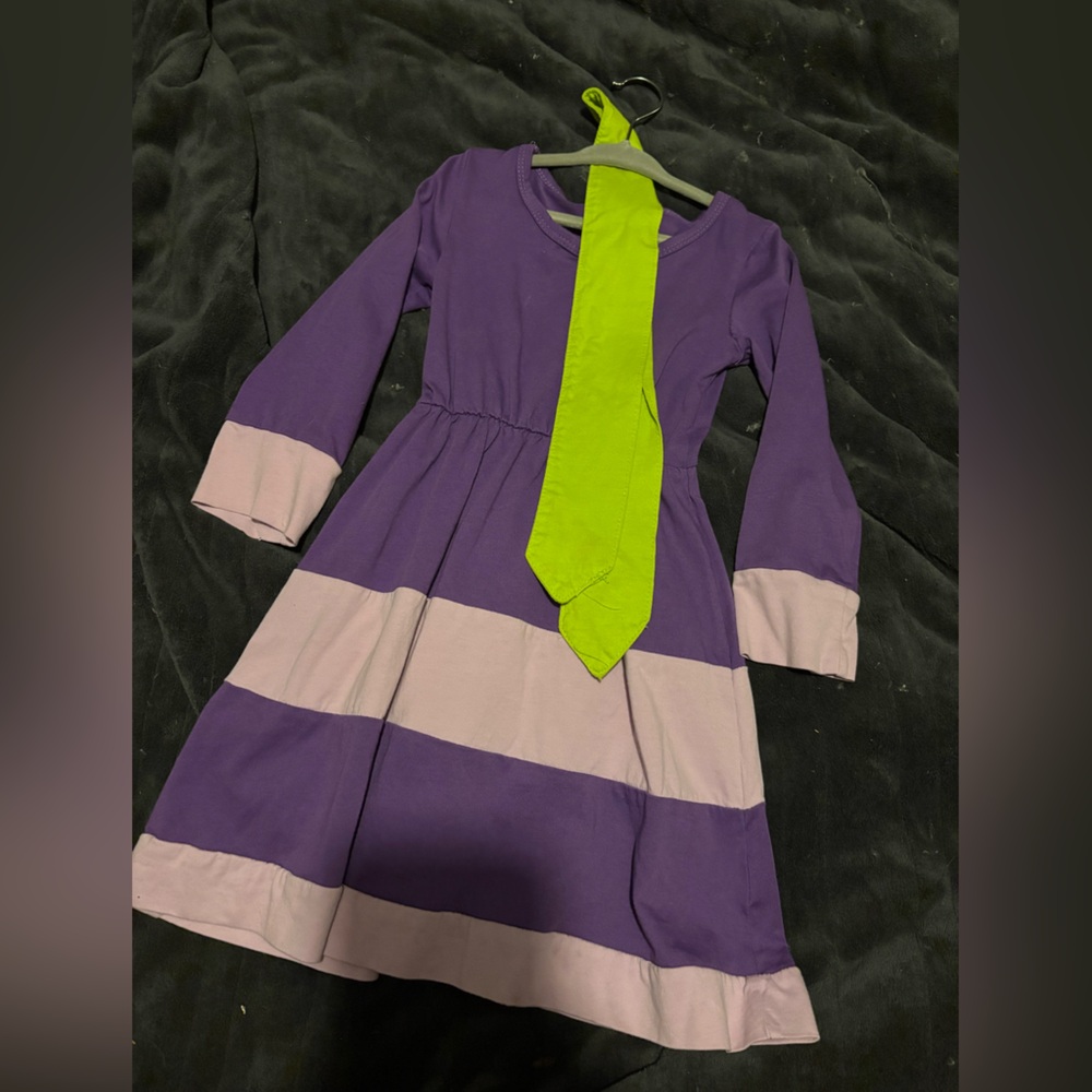 Size 6 scooby doo Daphne dress